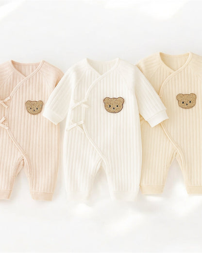 Organic Cotton Newborn Romper with Teddy Bear Boucle Design and Bow Closure – Unisex Baby Grow 0