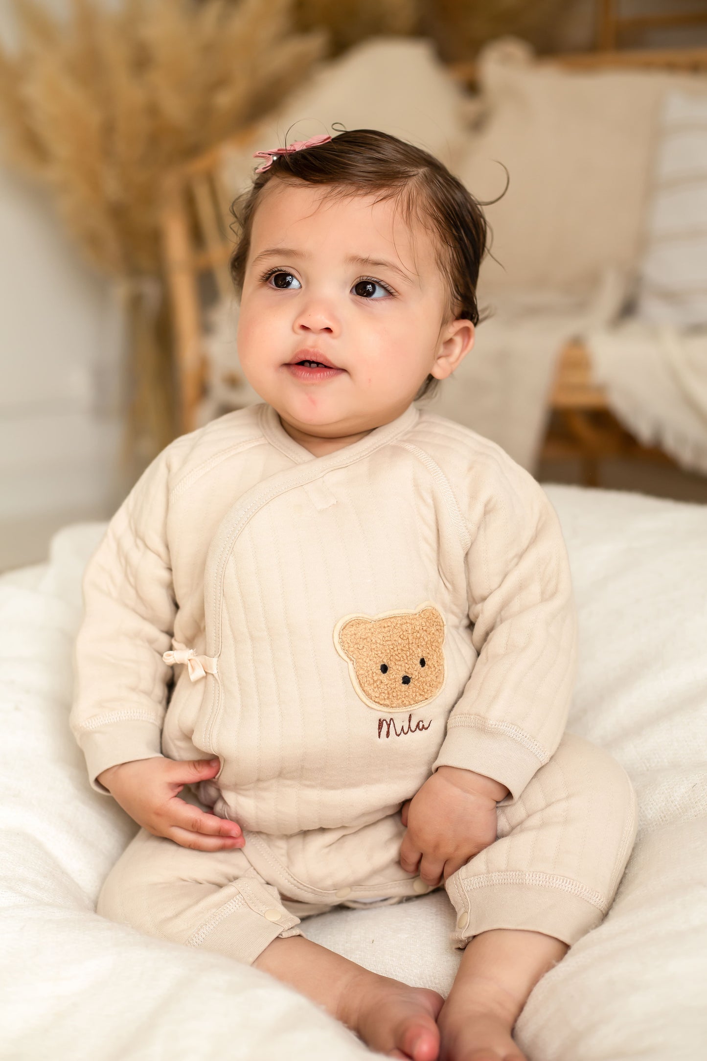 Organic Cotton Newborn Romper with Teddy Bear Boucle Design and Bow Closure – Unisex Baby Grow 3