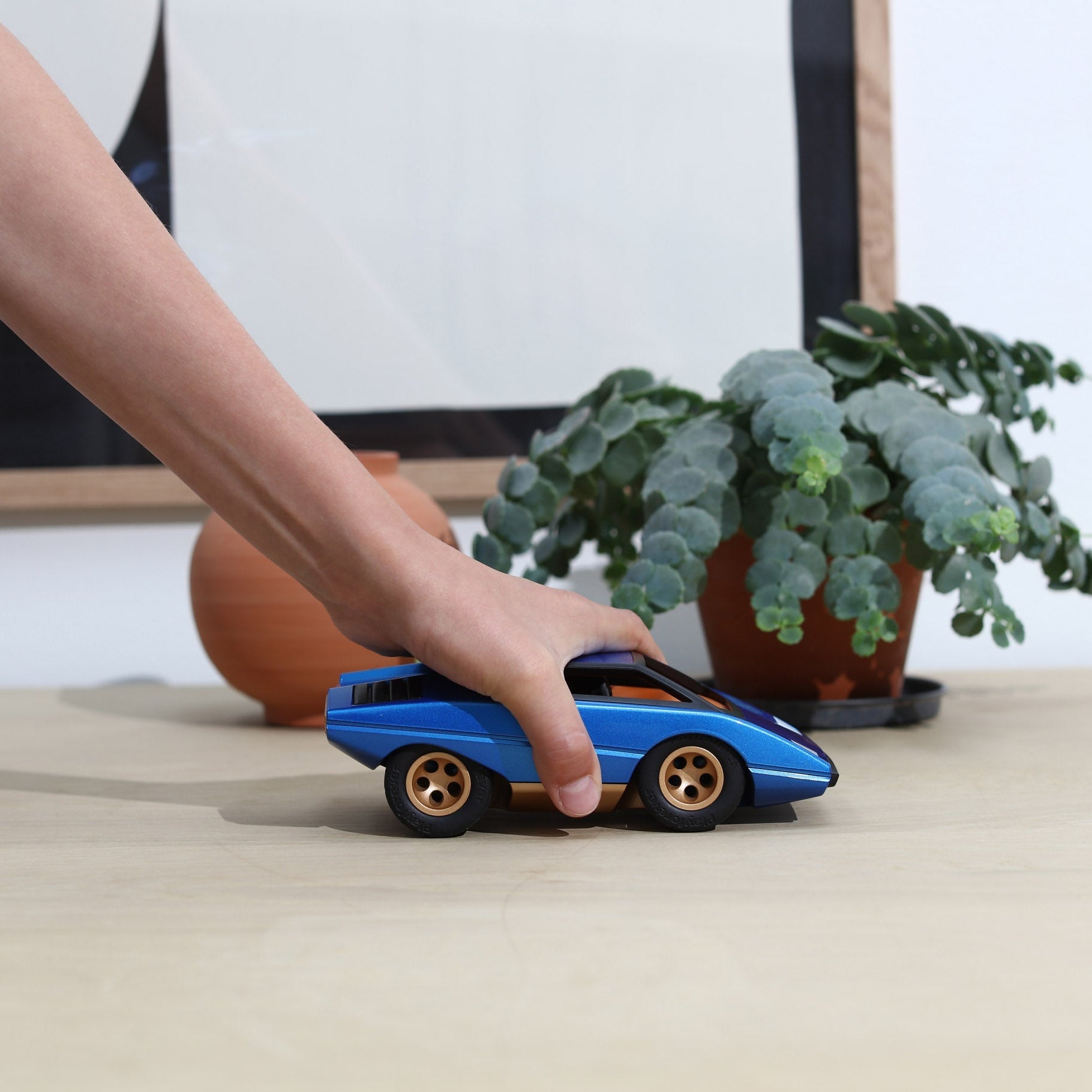 Retro-Inspired UFO Toy Car for Kids, Safety Tested, High Gloss Finish, Hand-Polished, Compact Size 1